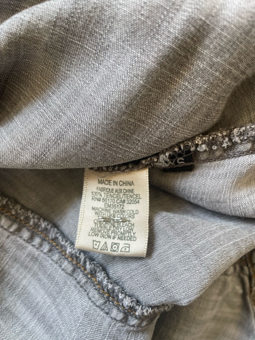 Cloth & Stone Anthropologie Button Down Shirt Gray Chambray Lightweight XS - Picture 12 of 12